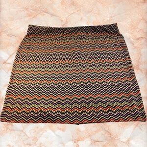 Lane Bryant Size 24 Skirt Chevron Print Stretch Multicolor Red Black Tan